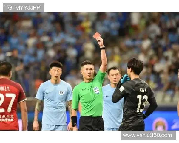 深圳足球队进攻战术深度分析与实战应用探讨 深圳足球队进攻战术深度分析与实战应用探讨