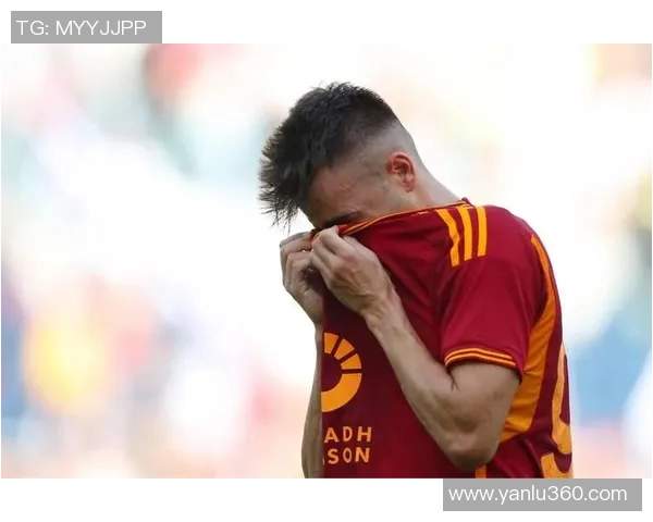 大牌足球明星在比赛失利后泪洒赛场展现脆弱一面引发球迷心疼 大牌足球明星在比赛失利后泪洒赛场展现脆弱一面引发球迷心疼